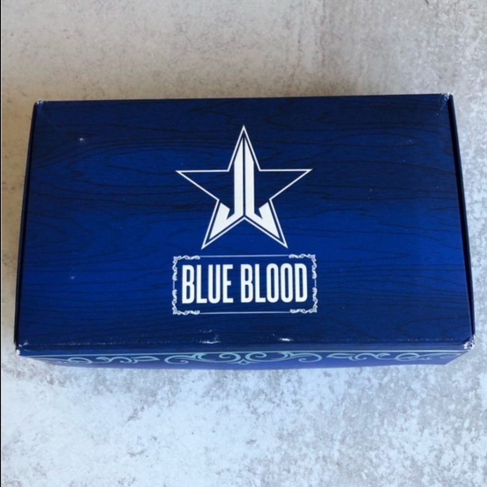 Jeffree Stars Blue Blood Eye Shadow Palette